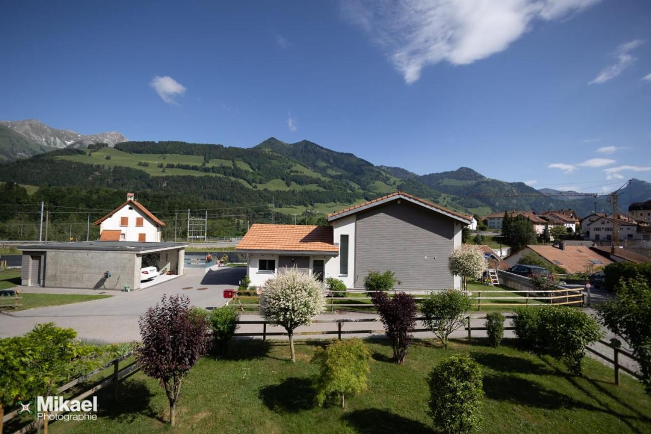Gruyere Alpes Appartement 3 Chambres Bbq Parking Neirivue Zewnętrze zdjęcie